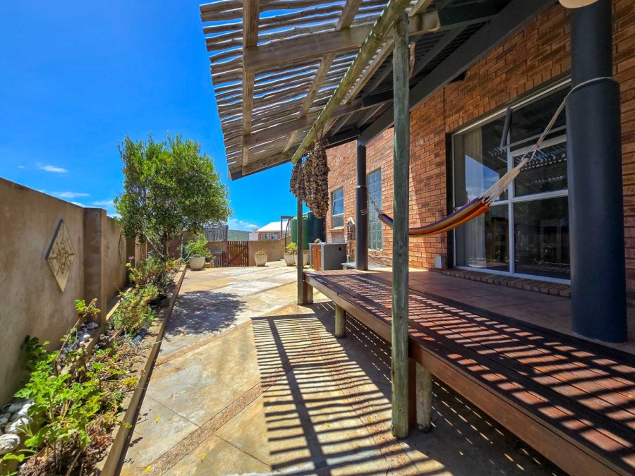 4 Bedroom Property for Sale in Jongensfontein Western Cape